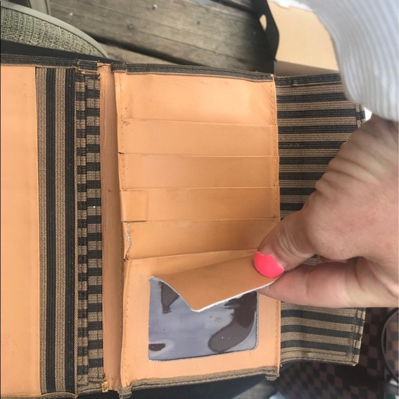 Vintage Fendi wallet in very good condition - Picture 6 of 6
